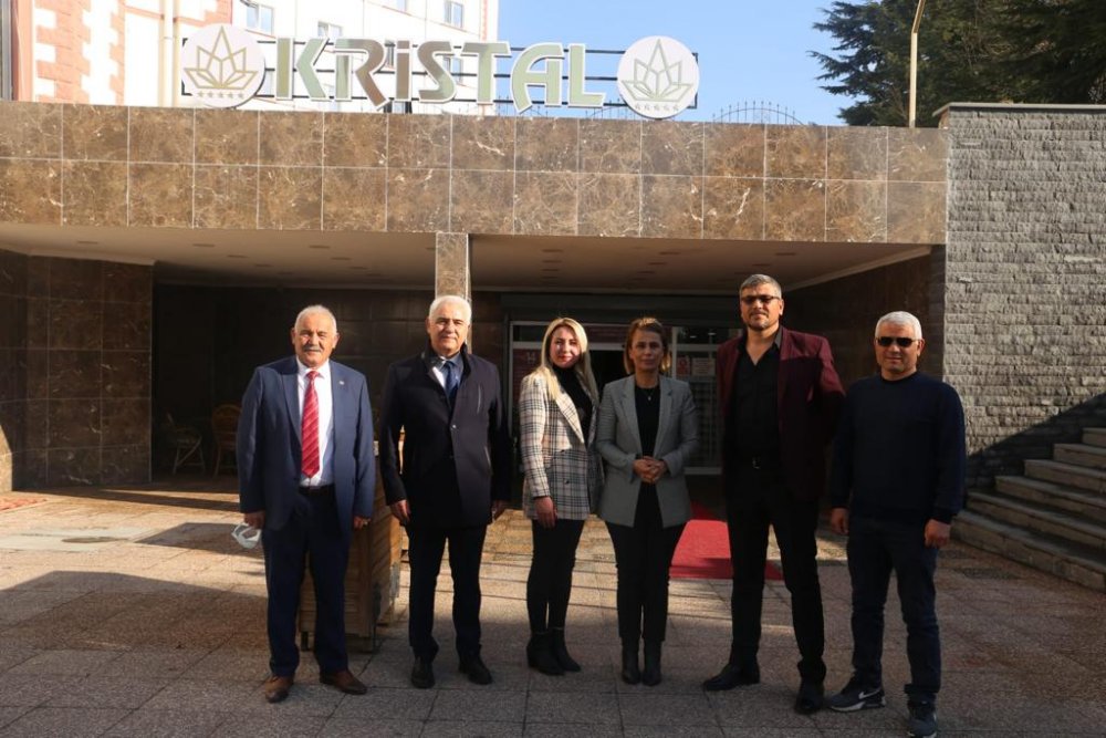 Vali Becelden, Etkinlik-Sen İl Başkanı Ersin Türke esnaf ziyareti...  www.fibhaber.comhttps://www.fibhaber.com/genel/v